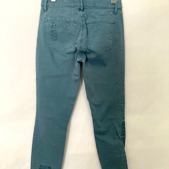 LOFT Jeans. - Picture 7 of 10